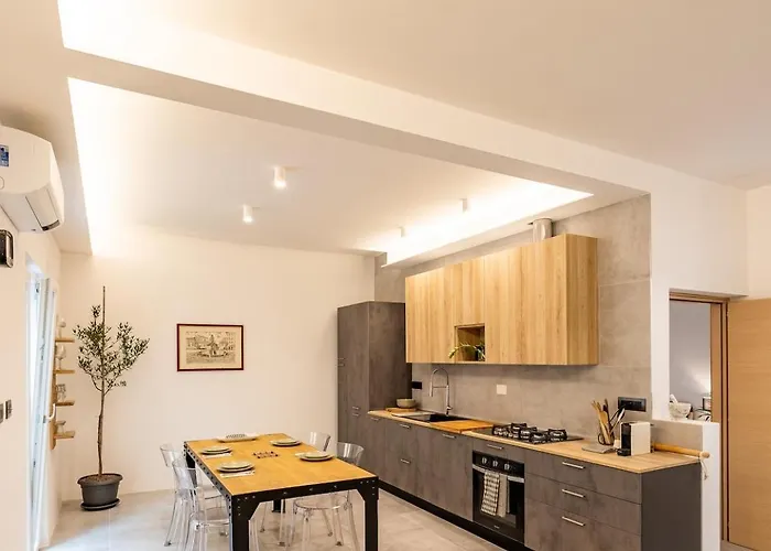 Borgo Felix - Authentic Living In Quadraro *